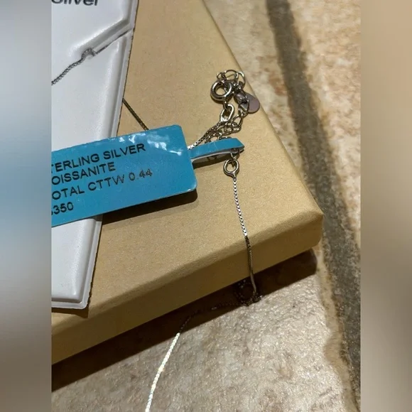 Sterling Silver Moissanite Bezel Pendant Necklace - Silver - Picture 4 of 4